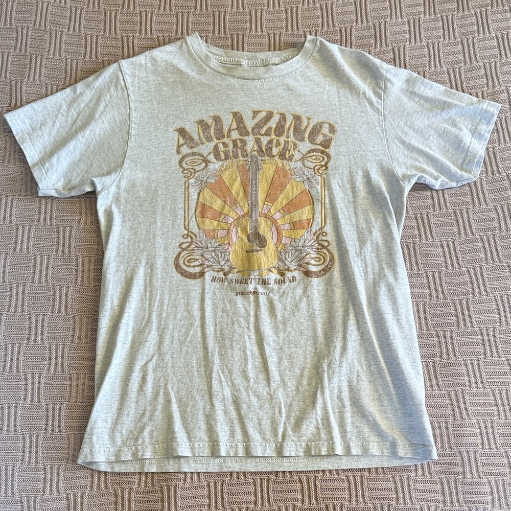 100% Cotton Amazing Grace Graphic Short Sleeve Tee - Light Gray